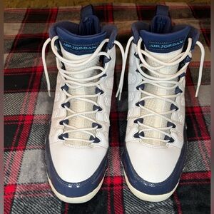 Air Jordan 9 Retro “UNC”